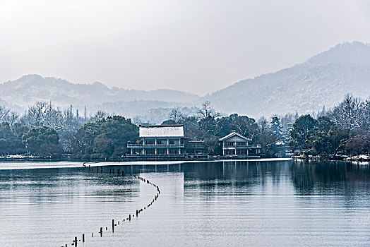 杭州西湖冬天,花港观鱼雪景