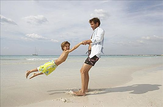父亲,玩,儿子,海滩,马略卡岛,西班牙