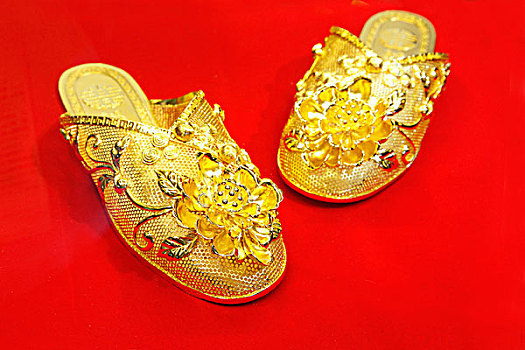 黄金鞋子