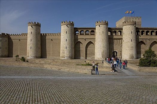 宫殿,旗,飘扬,上方,城堡,墙壁,塔,摩尔风格,建筑,萨拉戈萨,阿拉贡,西班牙