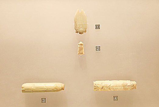 河南省博物院馆藏的白玉蝉与玉猪