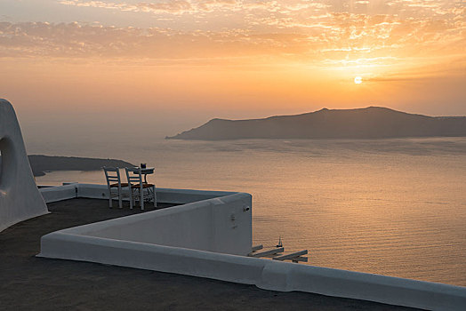 两个,椅子,平台,日落,风景,海洋,锡拉岛,基克拉迪群岛,希腊,欧洲