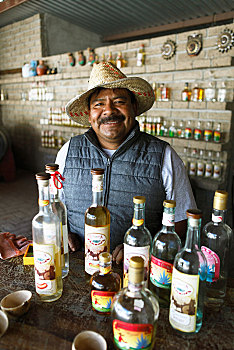 男人,46岁,瓶子,瓦哈卡,墨西哥,中美洲