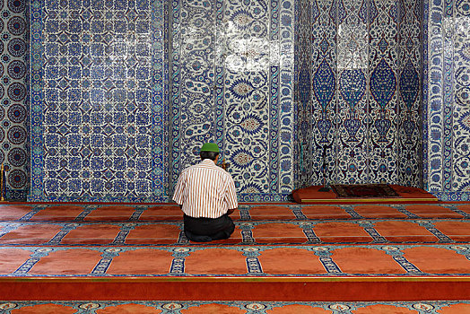 男人,祈祷,正面,墙壁,砖瓦,清真寺,伊斯坦布尔,欧洲,省,土耳其