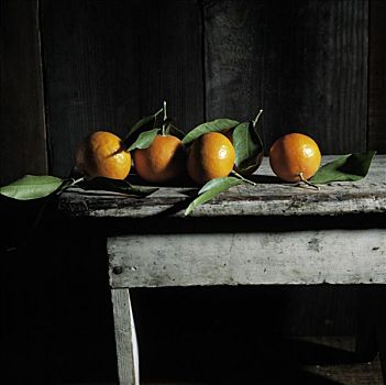 柑橘,木桌子