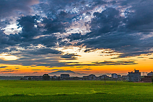 乡下的田野,美轮美奂的乡村景色