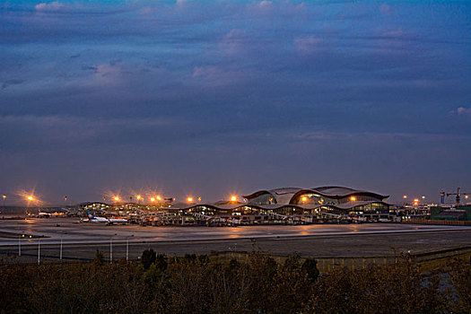 乌鲁木齐地窝堡国际机场夜景