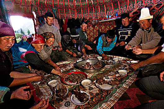 吉尔吉斯斯坦,省,山谷,分享,食物,室外,绵羊,肉