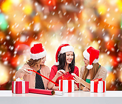 圣诞节,圣诞,冬天,高兴,概念,三个,微笑,女人,圣诞老人,帽子,礼盒,包装纸