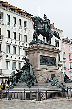 威尼斯街头雕像