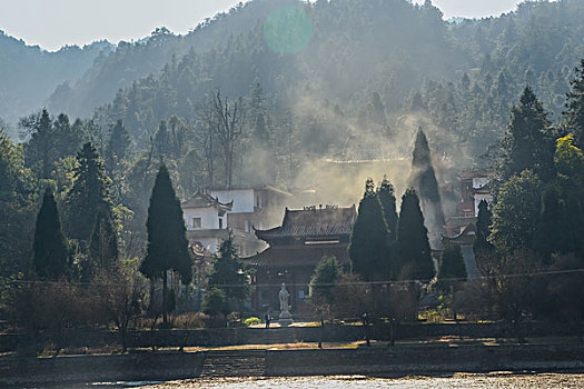 树,蓝,背景,池塘,倒影,烟,枯枝,寺庙,太阳,阳光,水,岸,淤泥,泥潭,村庄,山岗