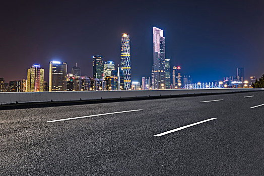 广州夜景和柏油马路