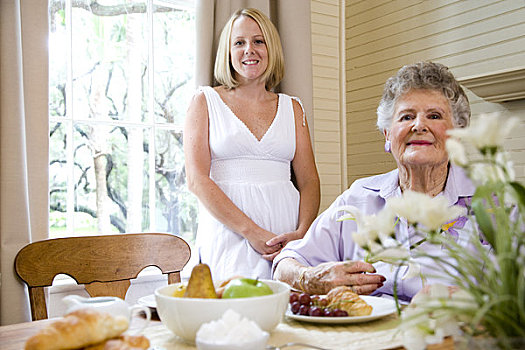 女人,祖母,早餐桌