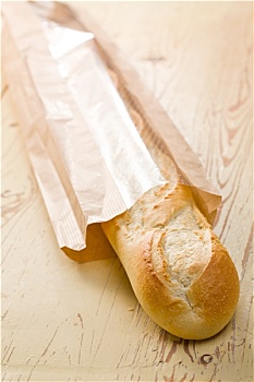法国,法棍面包,木桌子