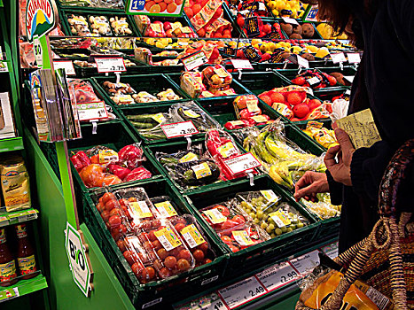 购物者,购物,清单,看,生物学,有机,水果,蔬菜,展示,超市,德国,欧洲