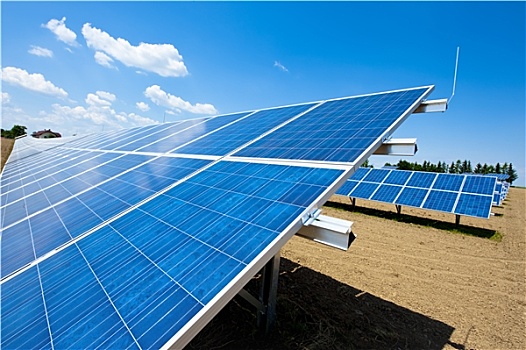 太阳能电池板,农场