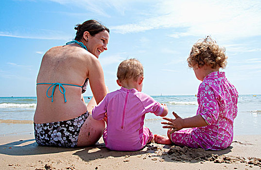母亲,玩,海滩,女孩