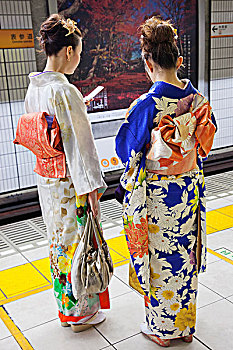 日本,东京,女孩,和服,地铁站台
