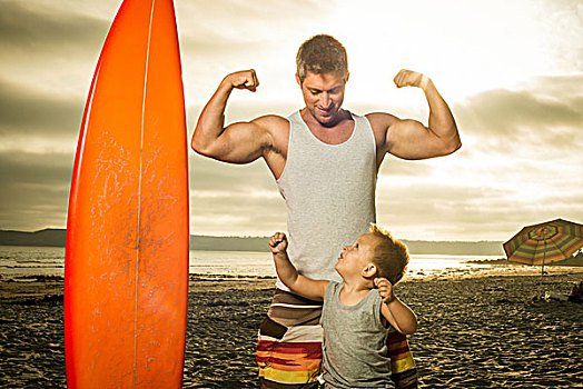 男青年,儿子,屈曲肌肉,海滩