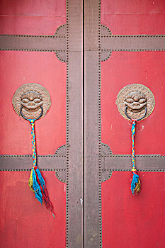 查干湖畔著名藏传佛教古刹之一----妙因寺寺院之门