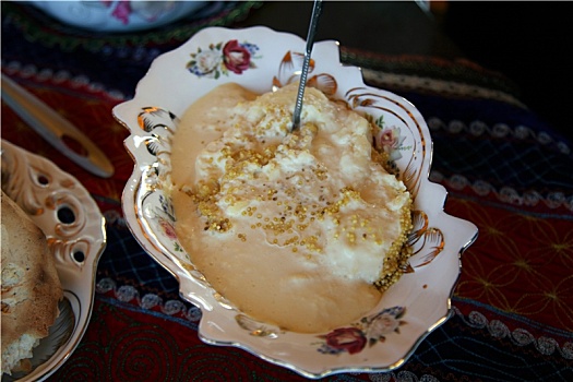 哈萨克族美食,酸奶