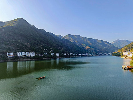 新安江,山水画廊