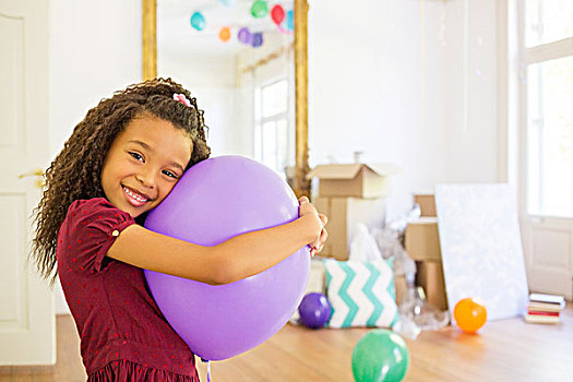 女孩,搂抱,紫色,气球