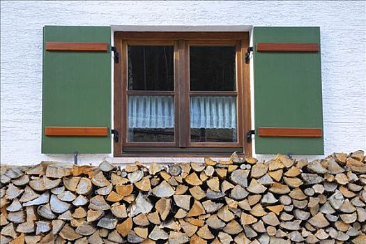 木柴,一堆,正面,老,窗户,农舍,巴伐利亚,德国