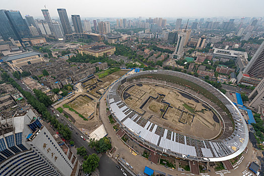 成都市体育中心体育场蜀王府遗址考古发掘现场