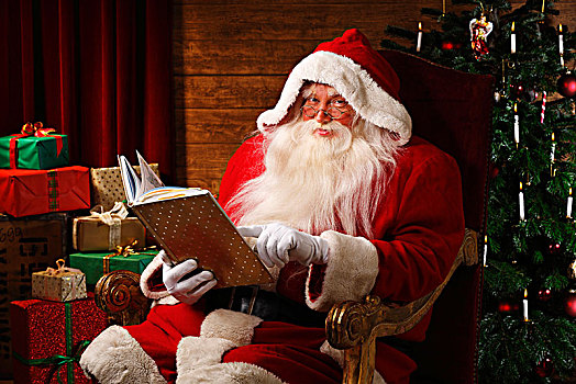 圣诞老人,坐,椅子,正面,礼物,圣诞树