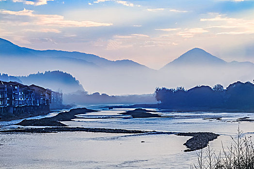 江西省鹰潭市龙虎山泸溪河流域自然景观