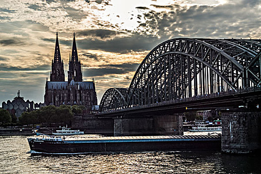 莱茵河,科隆大教堂,日落