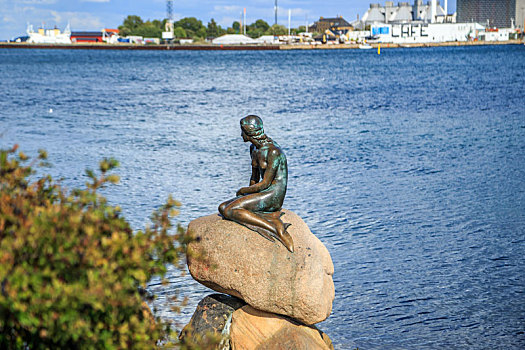 哥本哈根小美人鱼铜像