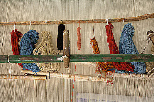纳克西湾地毯手工织造,新疆和田