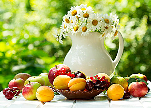 新鲜水果,浆果,木桌子