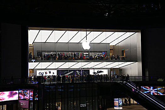 广州天环广场applestore夜景