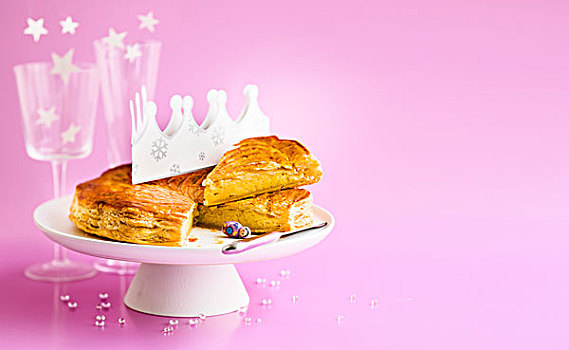 杏仁蛋白软糖,法式甜饼,皇冠,幸运物