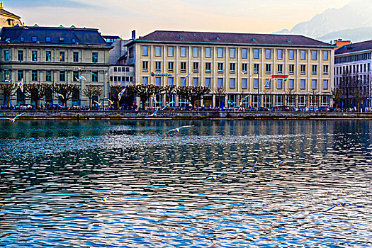 瑞士琉森湖岸酒店