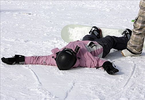 滑雪板,意外,受伤,女青年,卧,雪地,德国