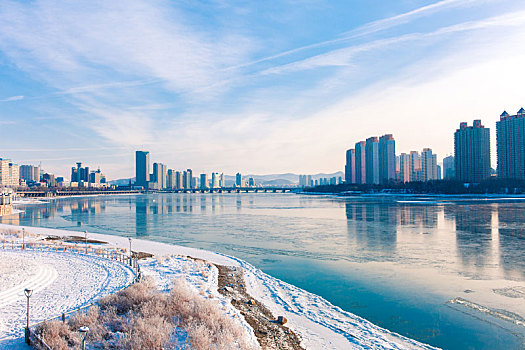 吉林松花江畔雪景