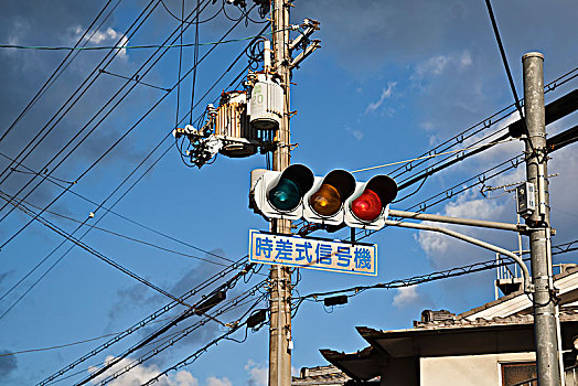 红绿灯,路标,传输线,京都,日本