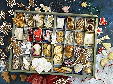 许多,不同,圣诞饼干,分类盒