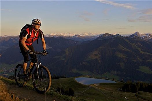 山地自行车,山,晚上,亮光,提洛尔,奥地利,欧洲