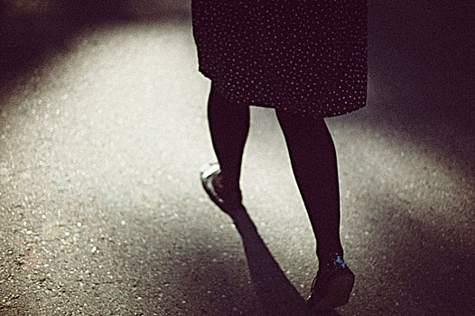 走路图片_走路图片大全_走路图片素材