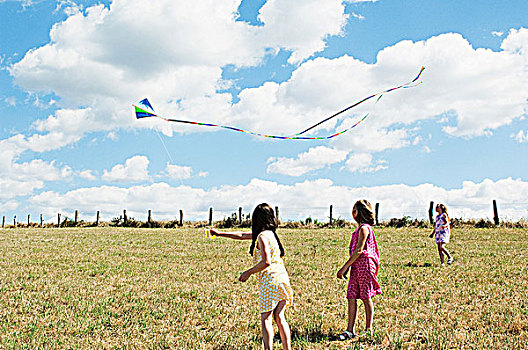 三个女孩,飞,风筝,土地
