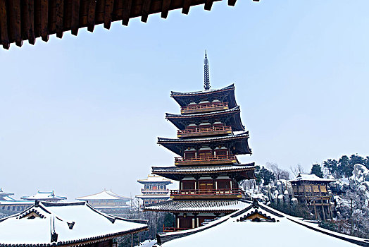 湖北襄阳影视城雪景