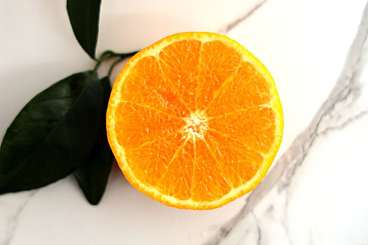 绿色健康的柑橘类水果