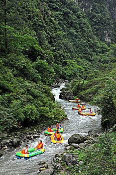 黑山谷漂流景区生态溪峡谷漂流