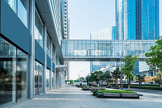 现代建筑办公楼和广场街道