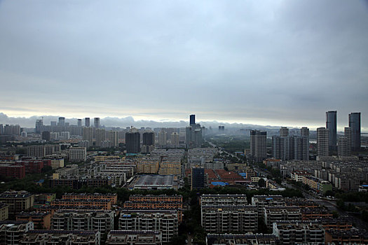 暴雨过后现,云山,奇观,数十公里长云雾环绕卧龙山